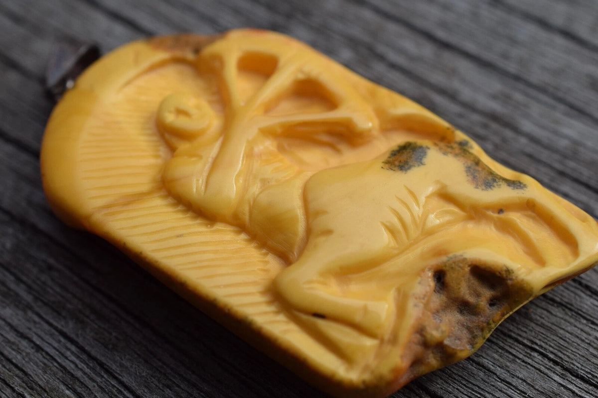 Natural amber pendant danish design hand carved egg yolk 6.6g 1980's Sagittarius #2527
