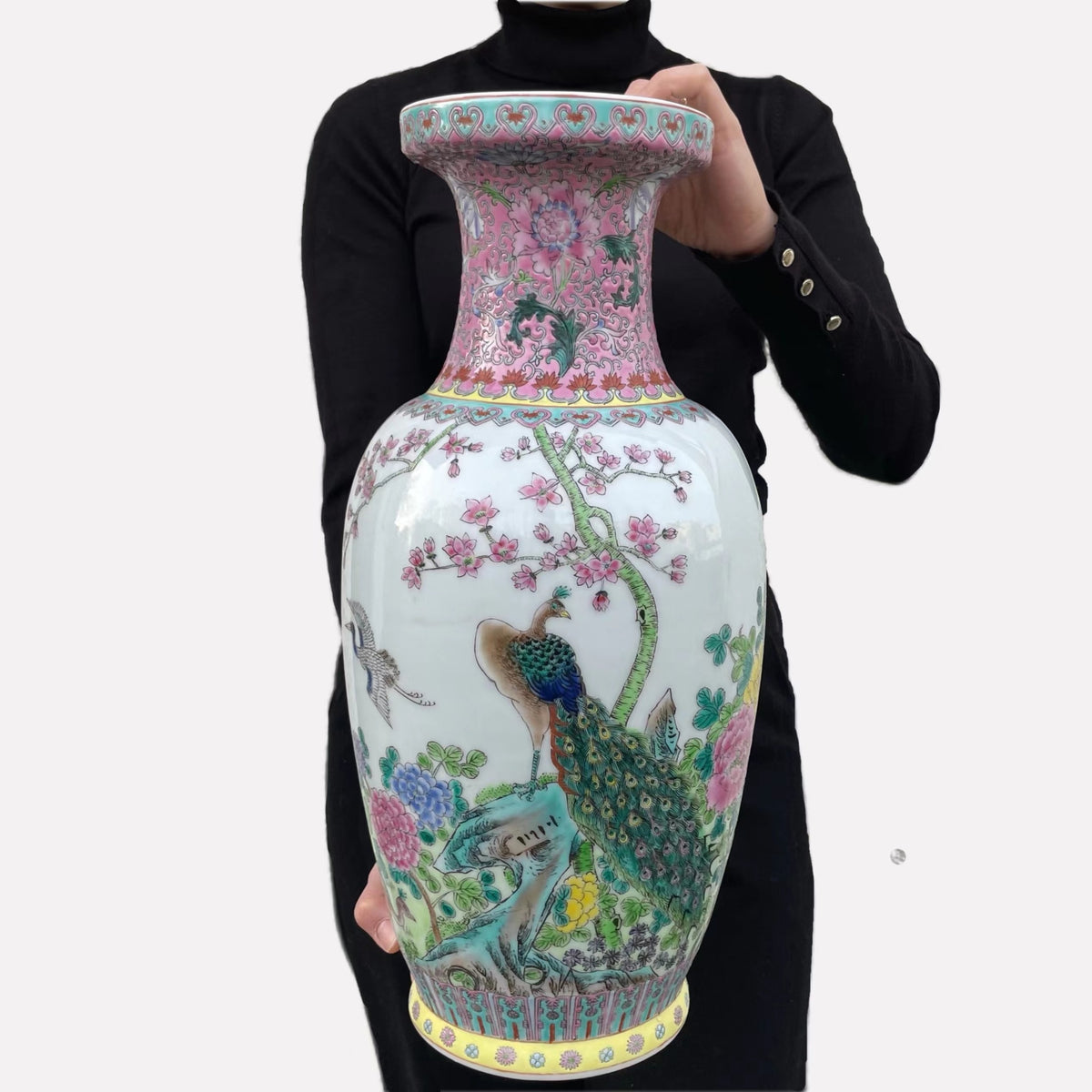 一件粉彩瓷瓶,20世纪下半叶 #918