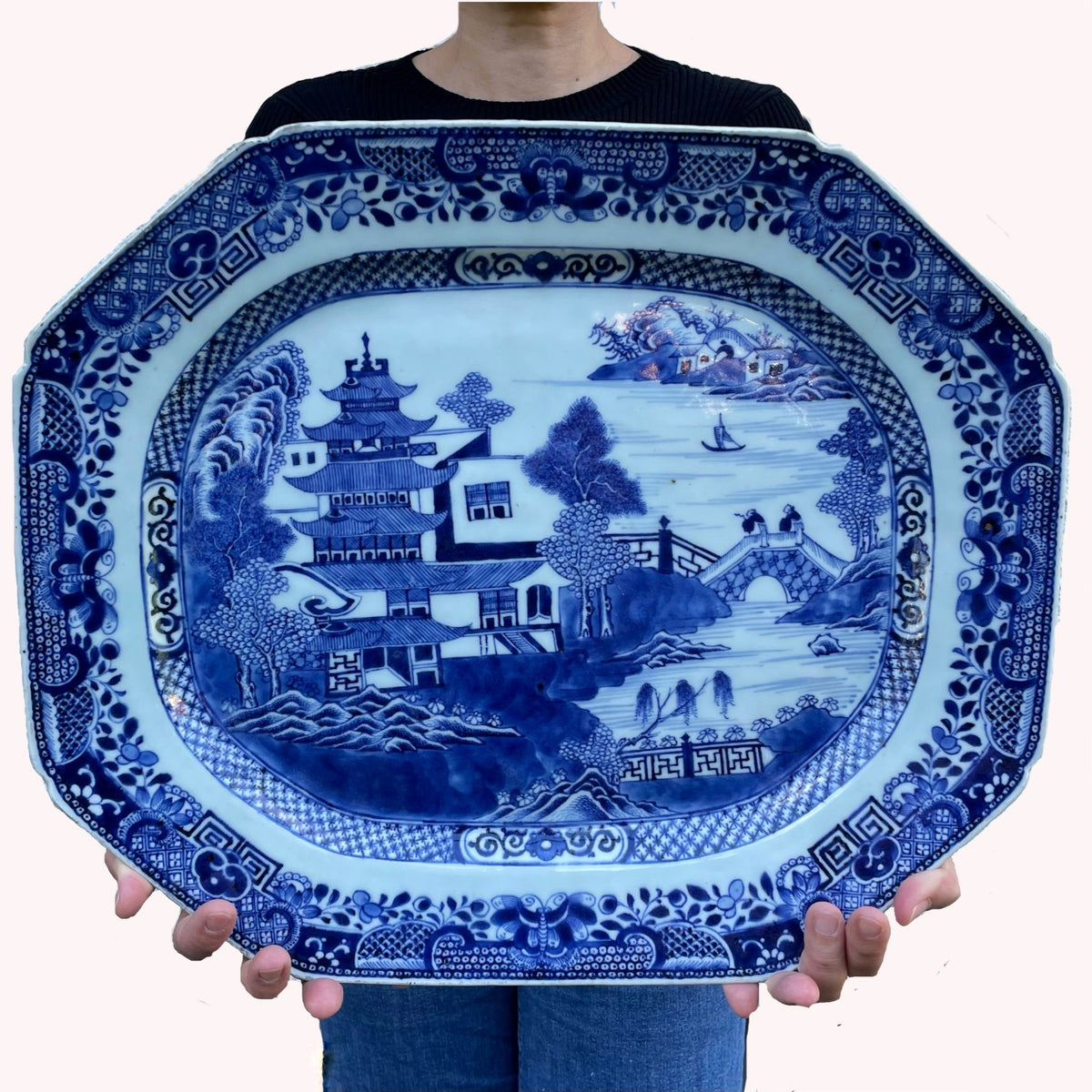Antique Chinese Export Blue and White Porcelain platter, Qianlong period #1180
