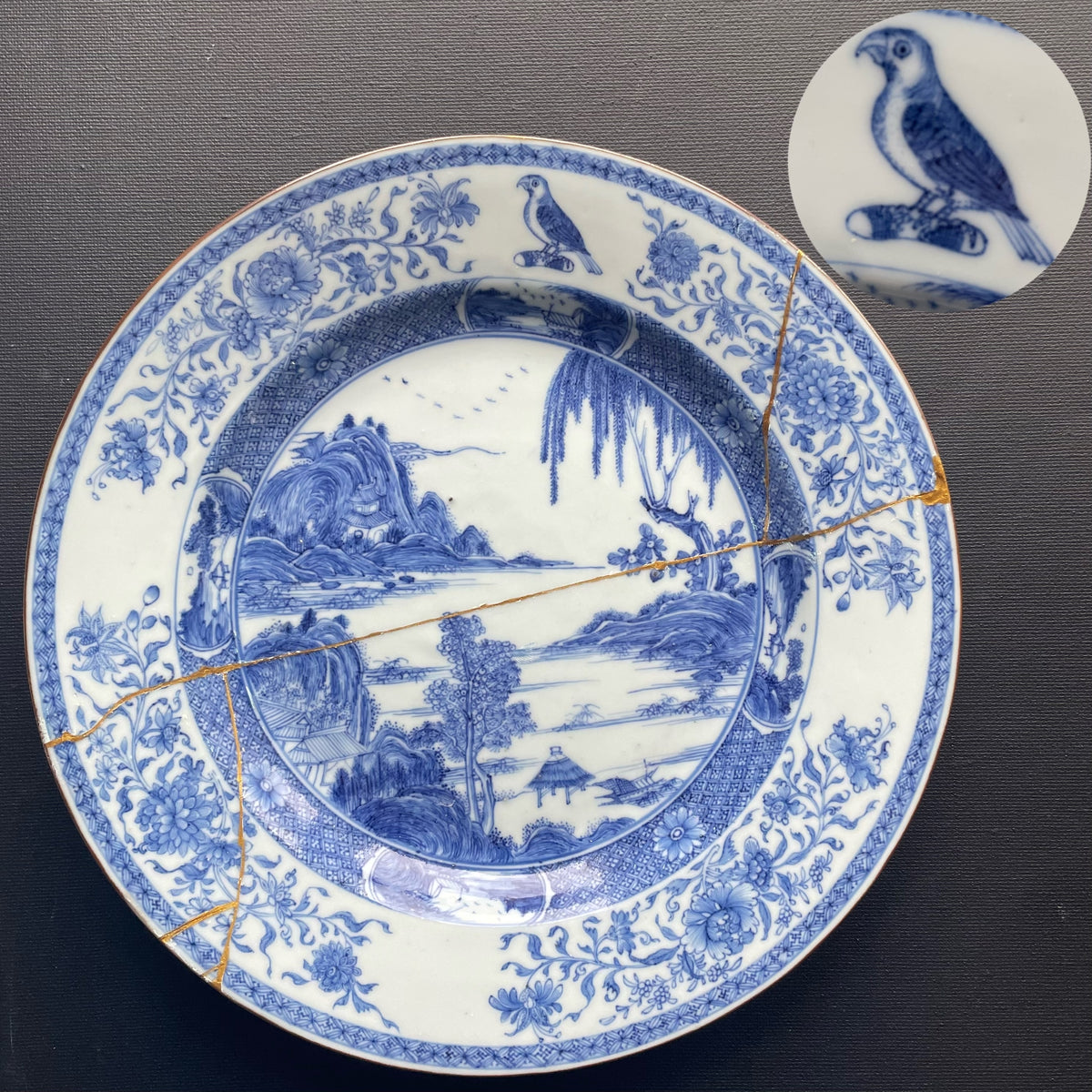 Antique Chinese armorial plate in underglazed blue and white #1330
