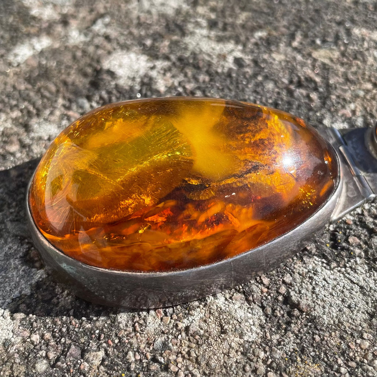 Unique Design Natural Amber With 925 Silver Pendant Danish Amber Huge 70g #1871