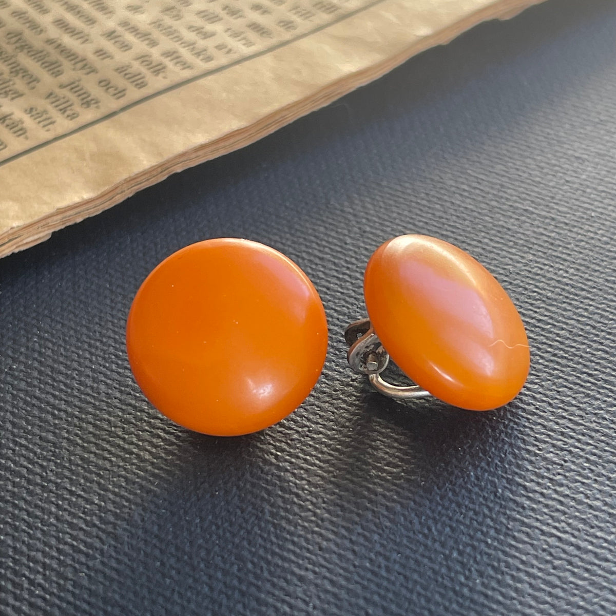 Vintage silver clip earrings with amber egg yolk butterscotch 40s-50s #1979