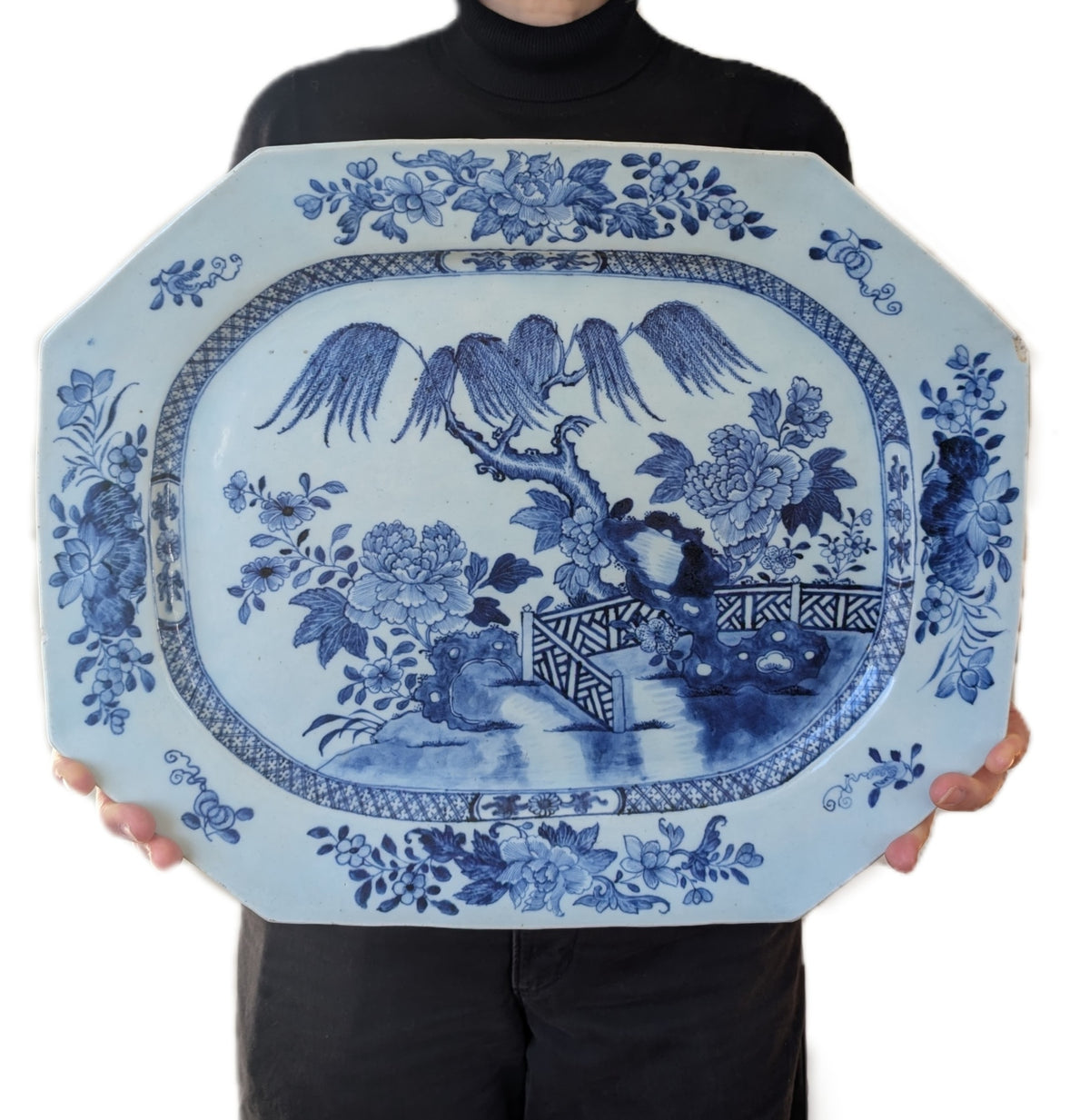 Chinese antique platter in underglazed blue and white with garden scene, 18th c #2278