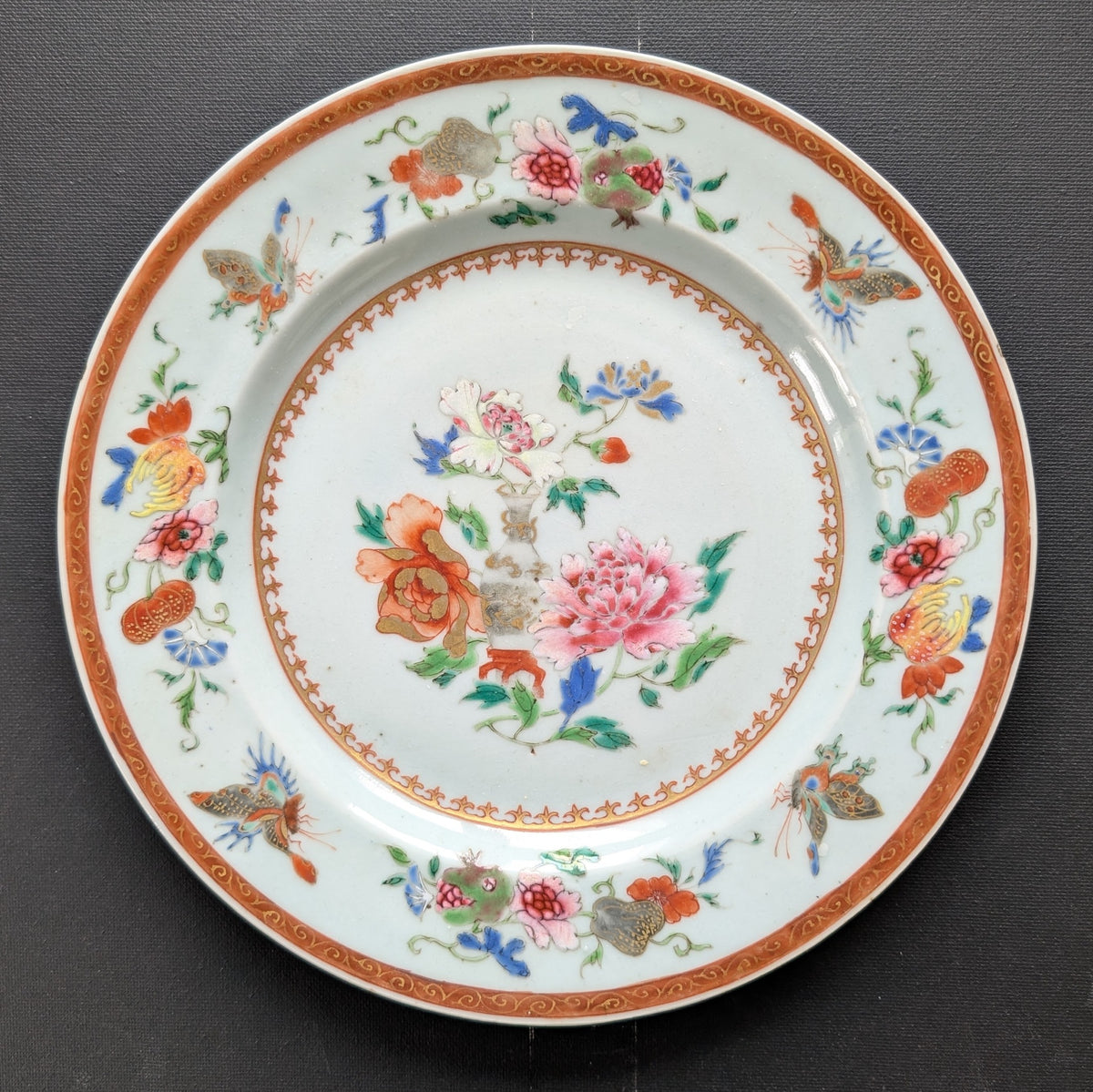 Chinese antique famille rose plate, Yongzheng or Qianlong period , 18th c #2387