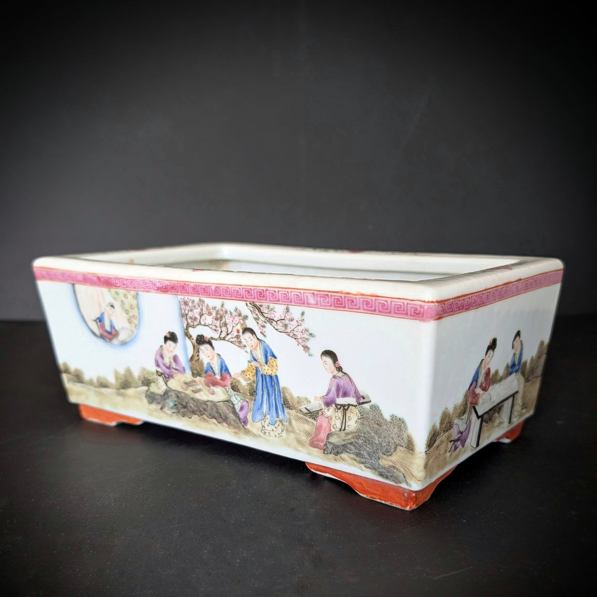 Chinese antique famille rose planter, 红楼梦, Late Republic / PRC, #2576