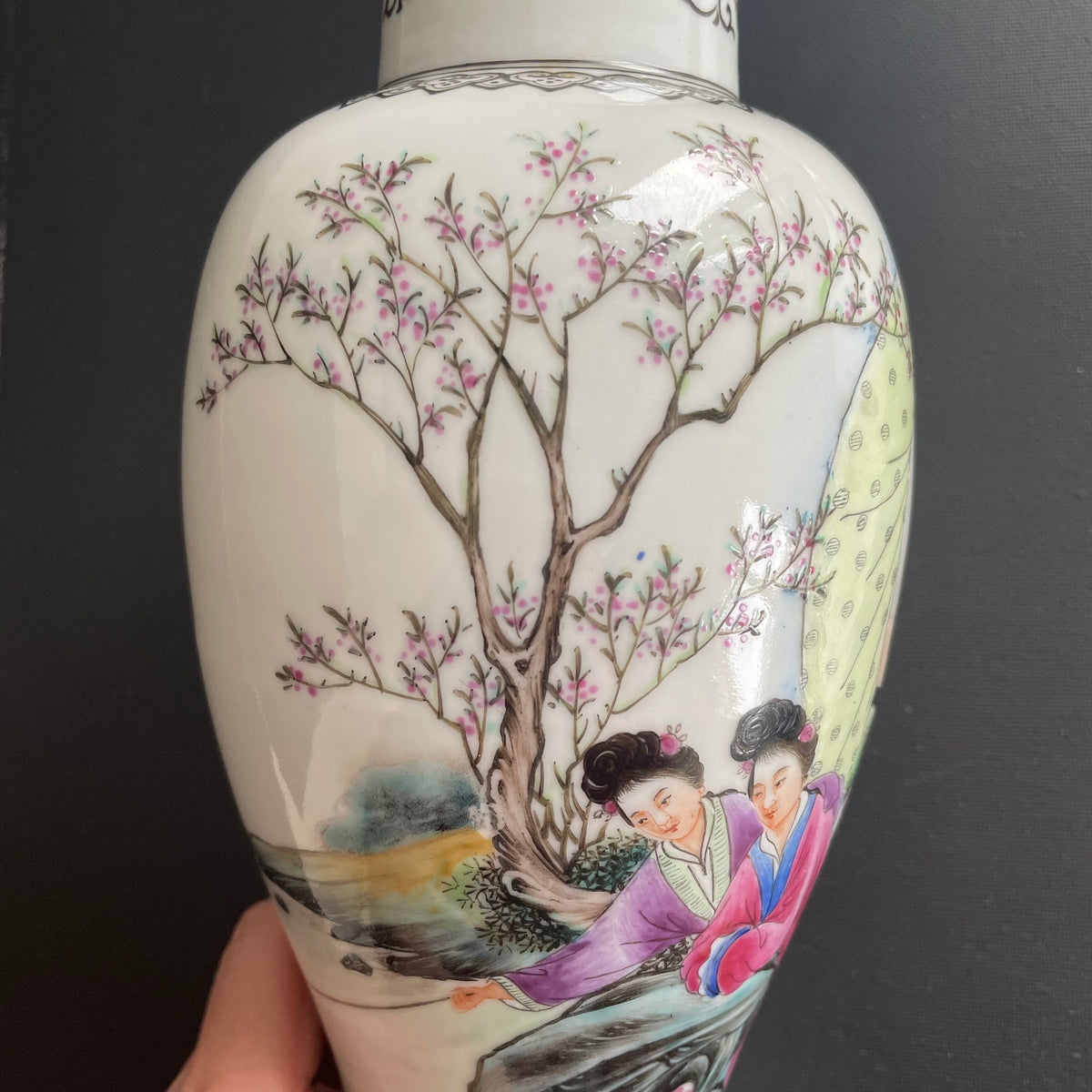 Chinese vintage famille rose vase 红楼梦,1950-1970's #1738