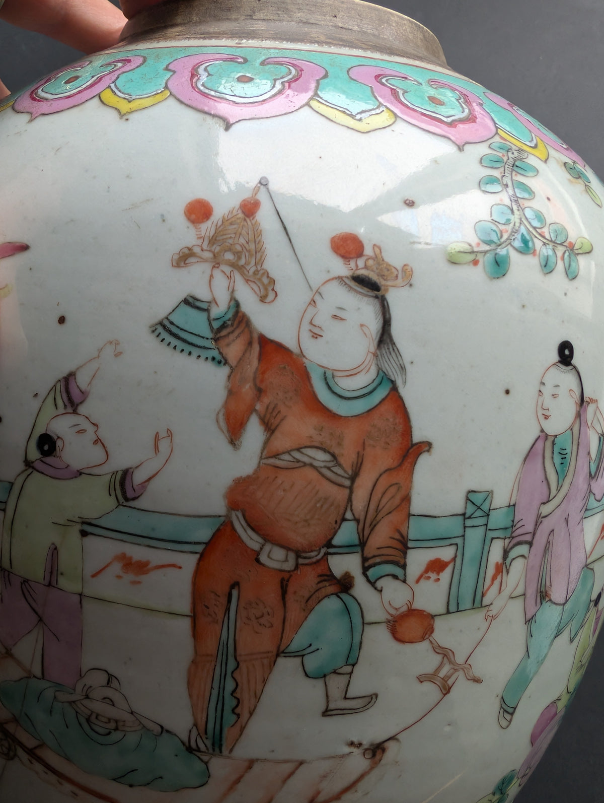 19世纪中国人物纹古董姜罐 #2786