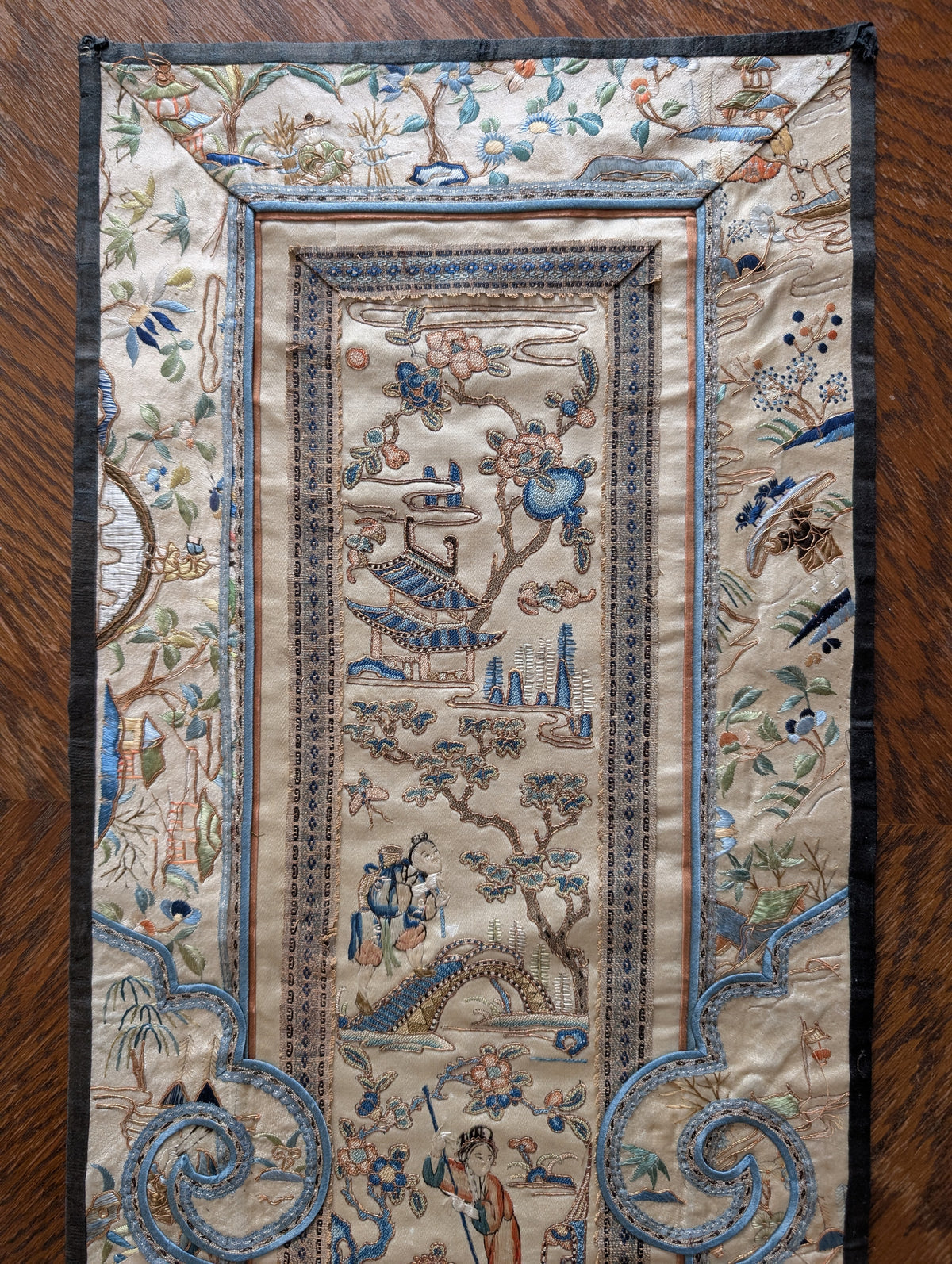 Chinese Antique silk embroidery with figures and landscape, Late Qing Dynasty #2818