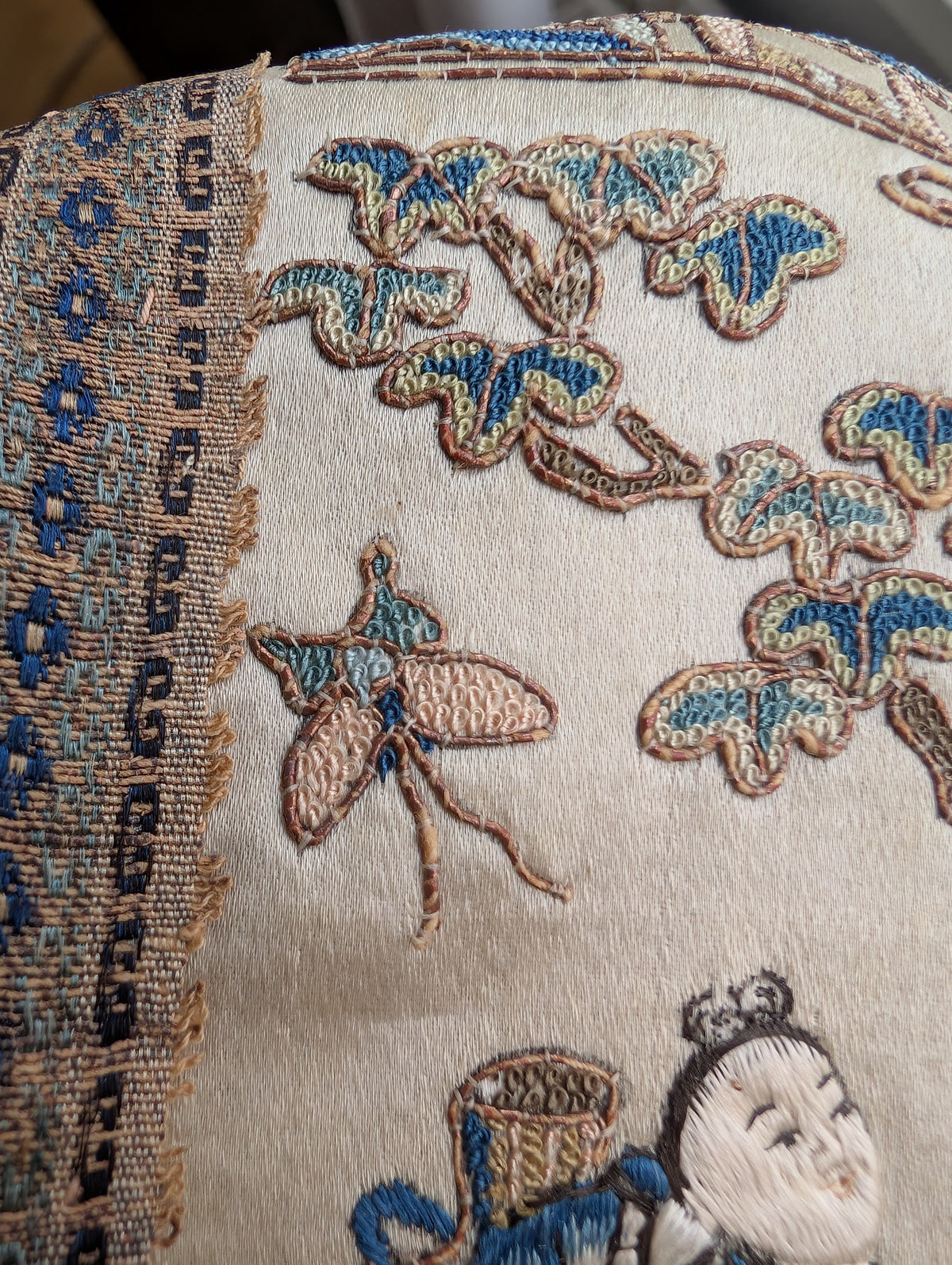 Chinese Antique silk embroidery with figures and landscape, Late Qing Dynasty #2818