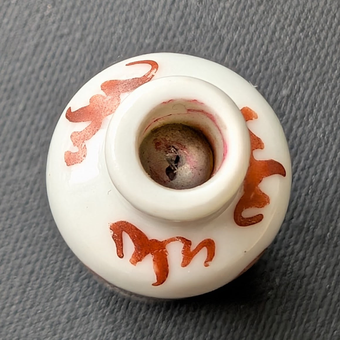 Chinese antique snuffbottle decorated with Dragon, Late Qing #2855