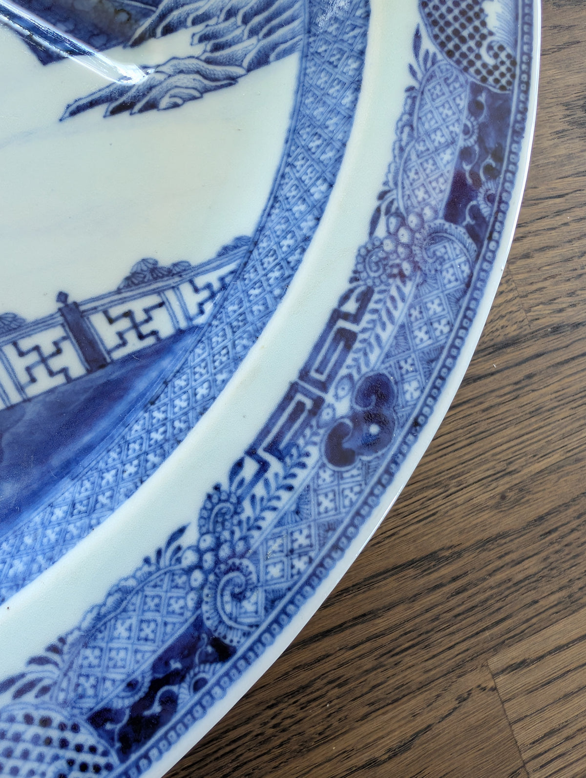 Chinese antique fish / meat platter in blue and white, Qianlong period #2930