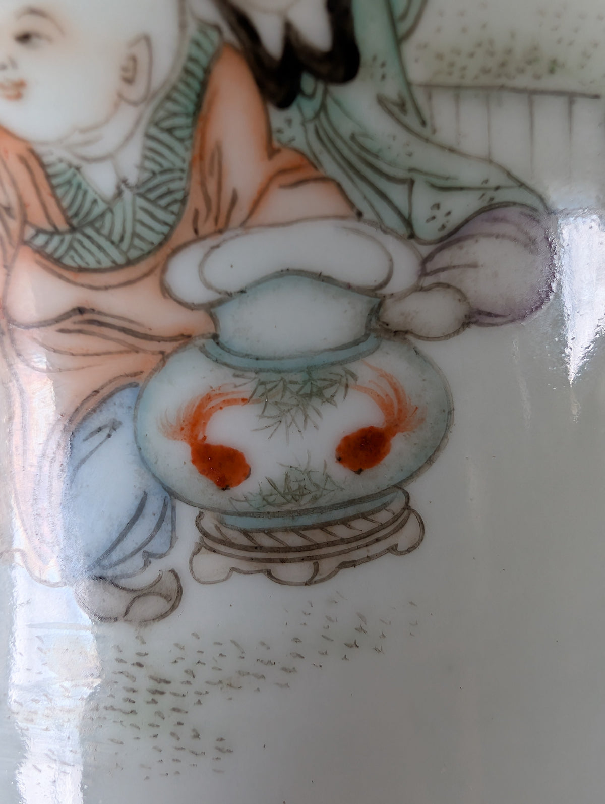 清末/民国时期 麻姑献寿纹象腿瓶 #2979