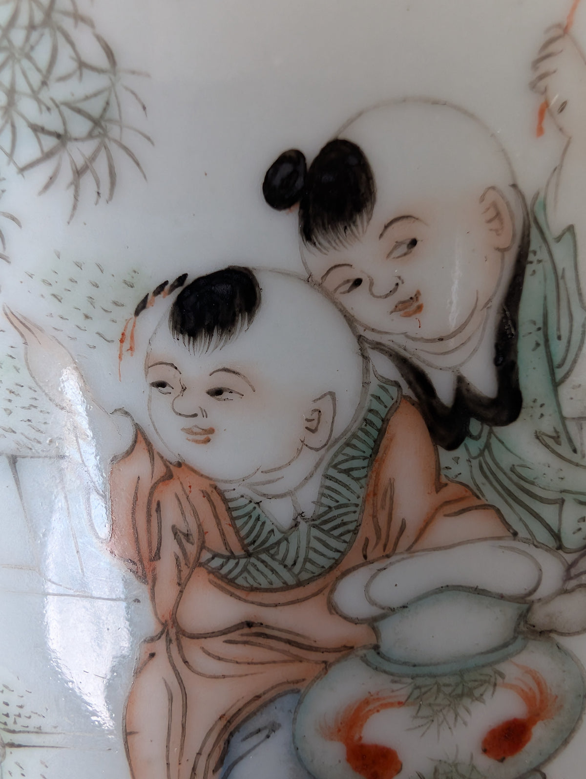 清末/民国时期 麻姑献寿纹象腿瓶 #2979