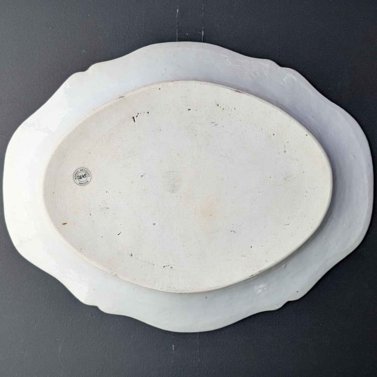 Chinese antique platter in underglazed blue and white, 18th c #2695