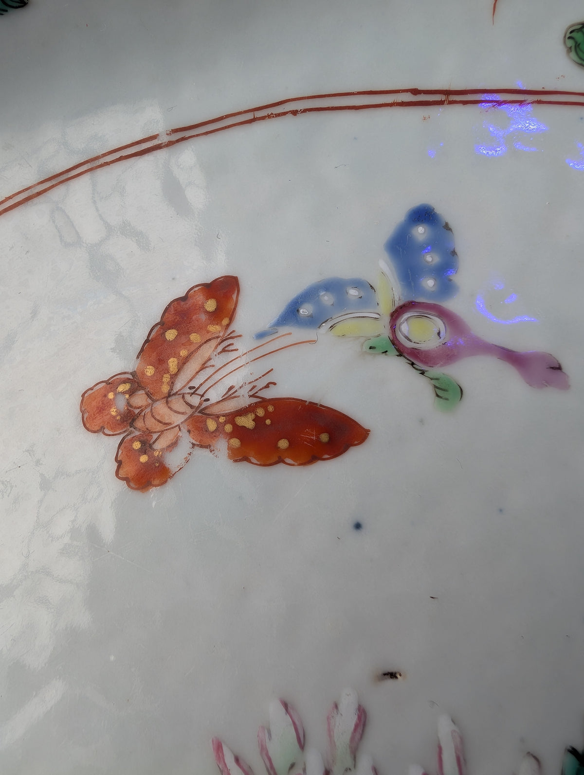 乾隆时期粉彩花园纹瓷盘 #3066
