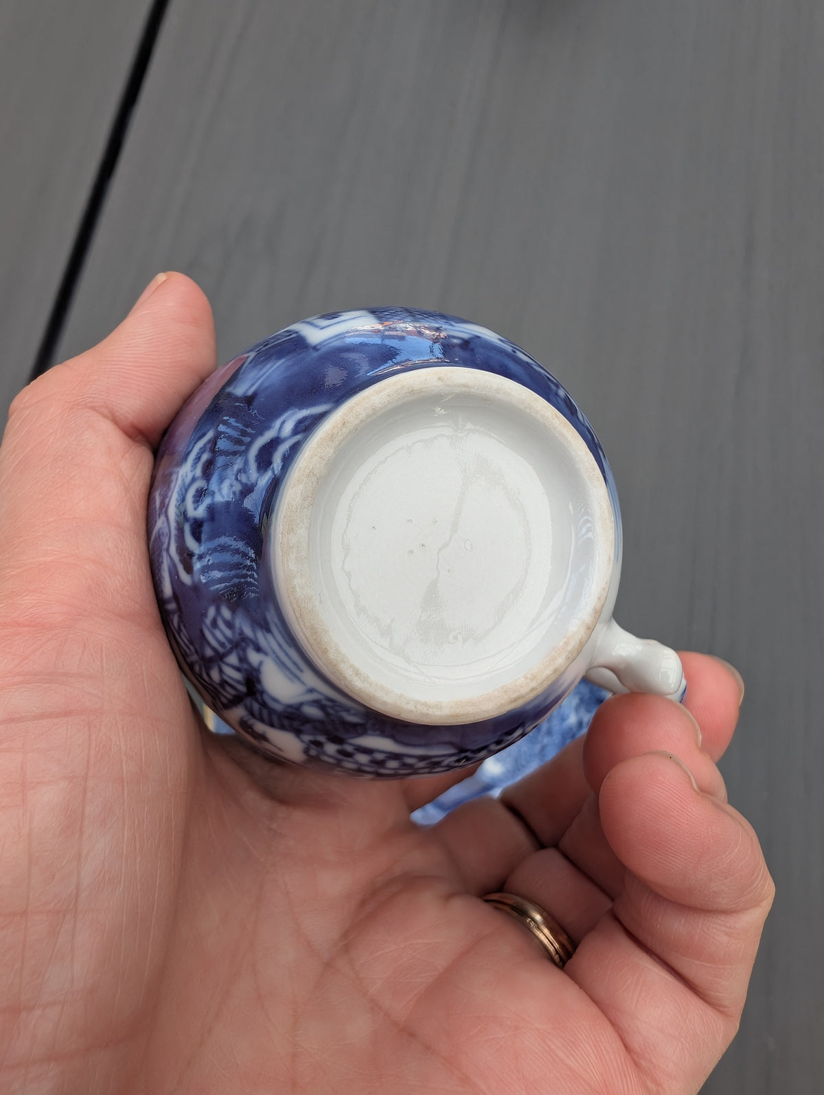 One pair of antique Chinese tea cups and saucers, Qianlong period #3069, 3070