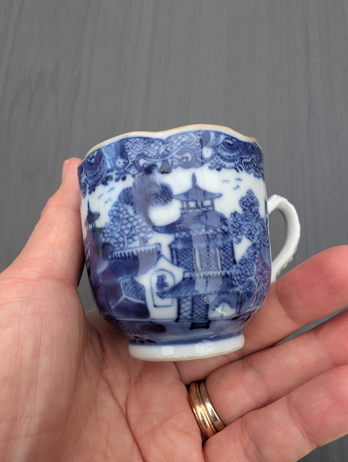 One pair of antique Chinese tea cups and saucers, Qianlong period #3069, 3070