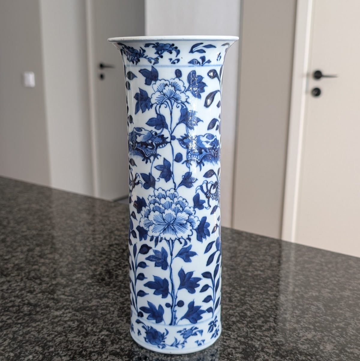 Chinese antique sleeve vase with double dragons, Late Qing #3075