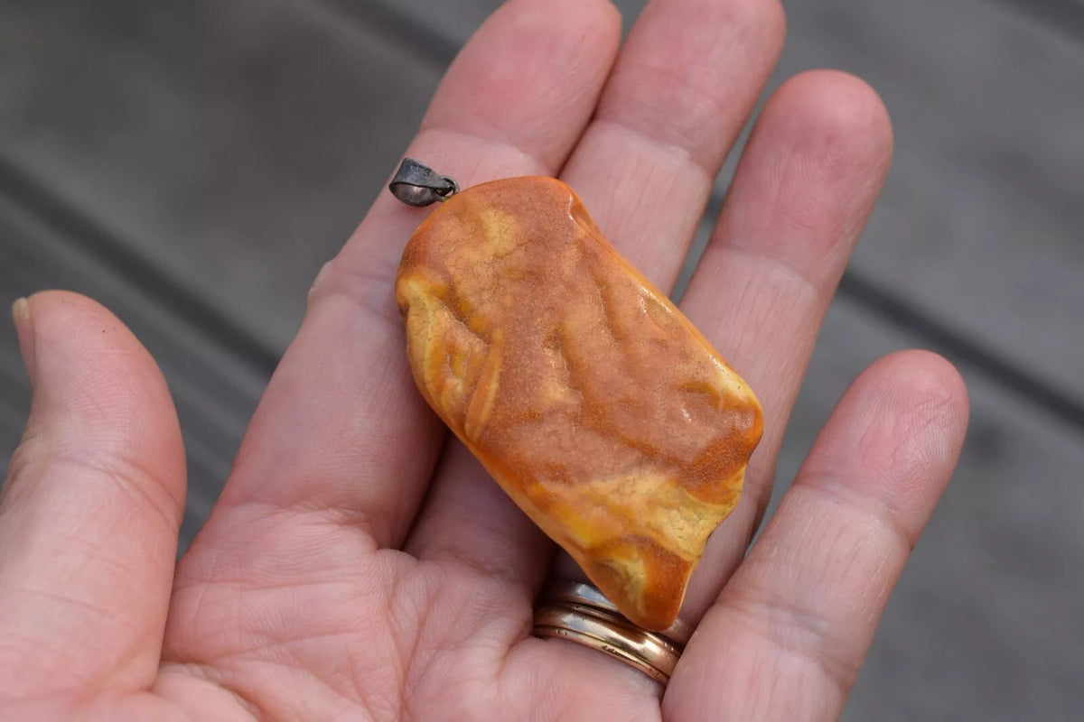Natural amber pendant danish design hand carved egg yolk 6.6g 1980's Sagittarius #2527