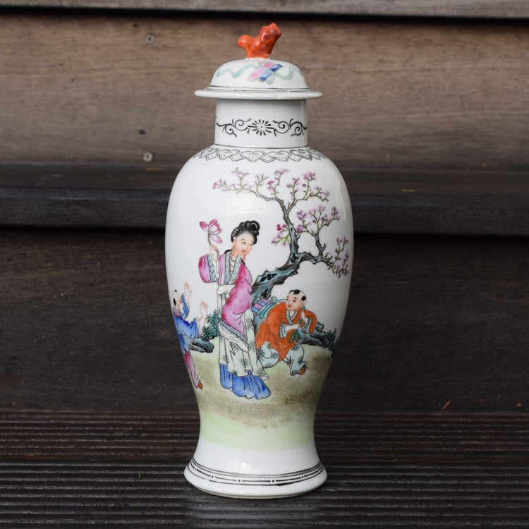 Chinese famille rose Porcelain lidded vase mid early 1900s republic period