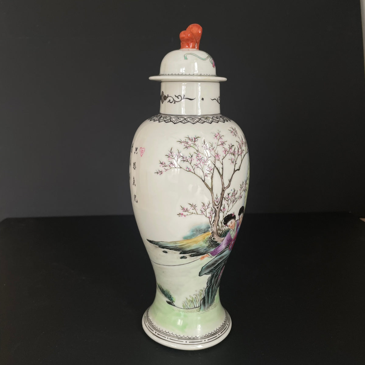 Chinese vintage famille rose vase 红楼梦，1950-1970's  #1738