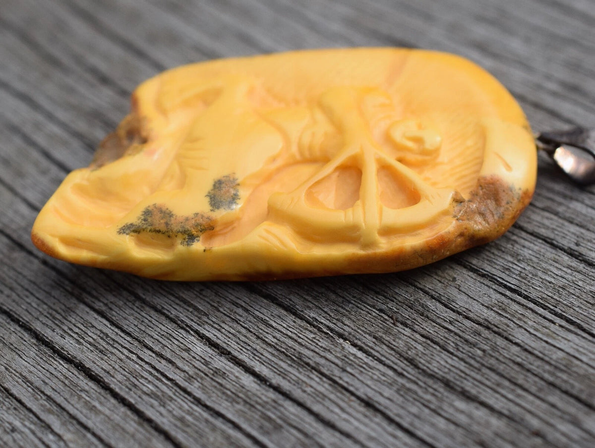 Natural amber pendant danish design hand carved egg yolk 6.6g 1980's Sagittarius #2527