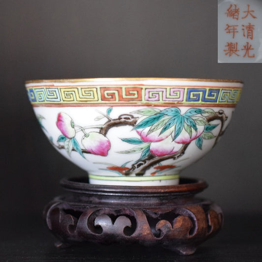 清晚期，精品桃纹碗