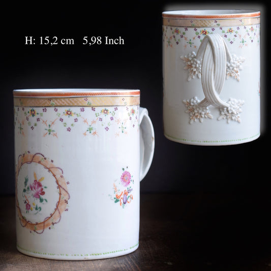 Big Antique Chinese Export Porcelain Tankard decorated in famille rose 18th C