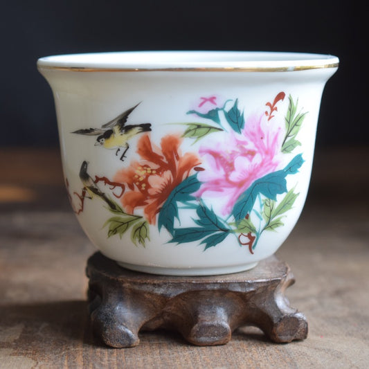 A Chinese famille rose flower pot Second Half of 1900's 50's 60's