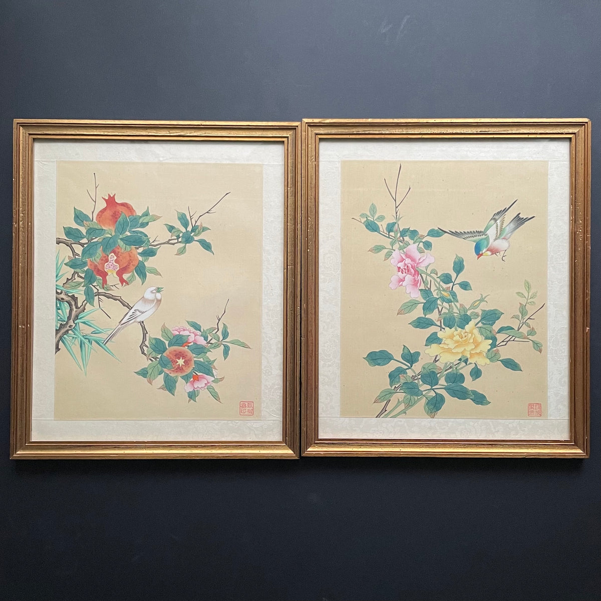 A set of 2 Antique Chinese painting on silk from late Qing early Republic period