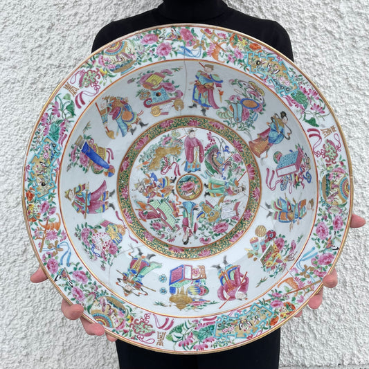 One Antique Chinese porcelain basin handwash, rose mandarin 19th c Qing #915