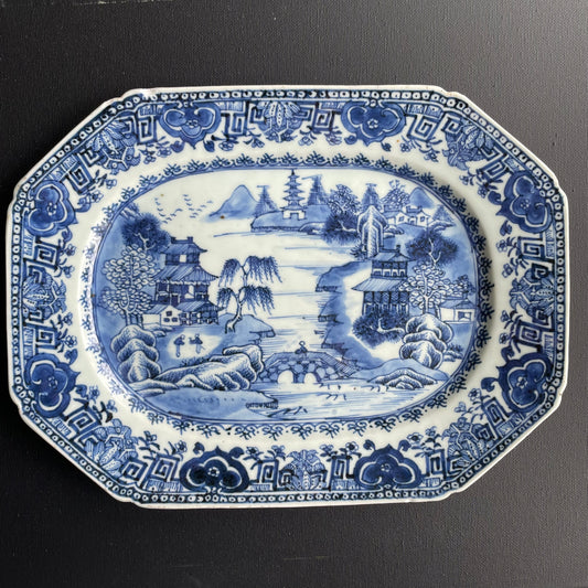 Chinese antique under glazed blue and white platter, Qianlong Period #1226