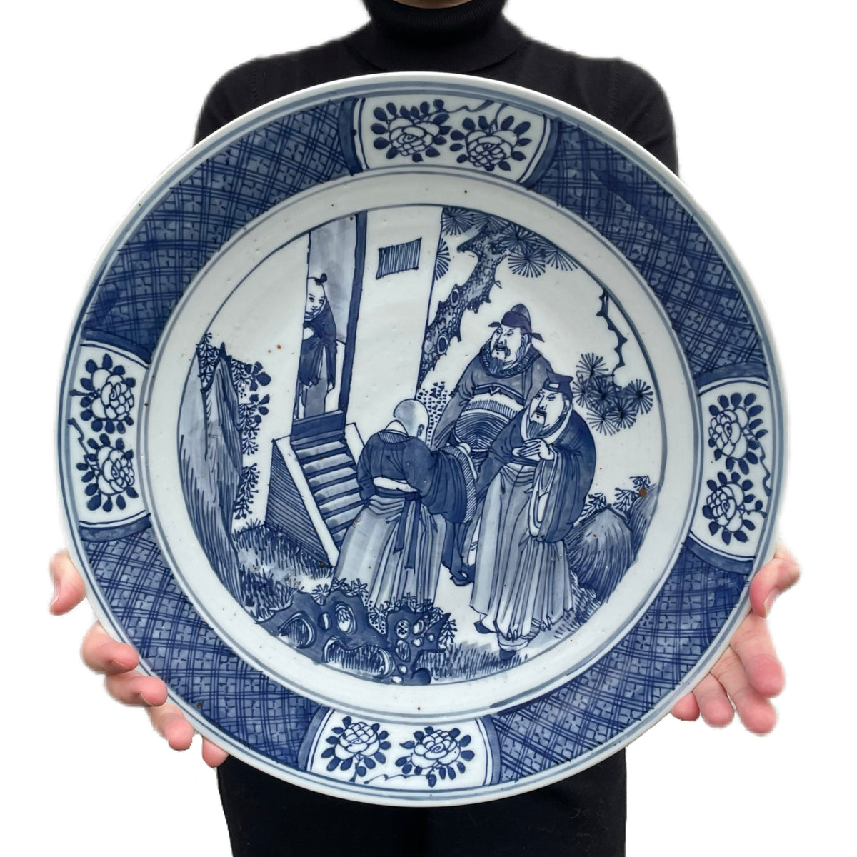 Antique Chinese charger in underglazed blue and white, 19th c Qing Dynasty #1285