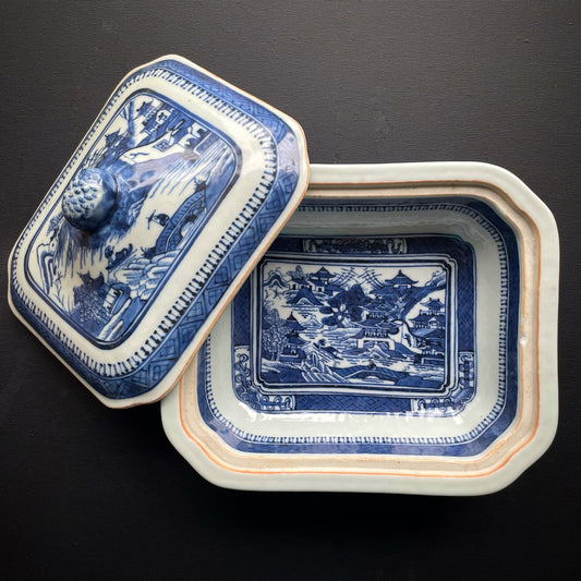 Chinese antique underglazed blue and white small Tureen, Jiaqing Period #1288