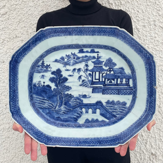 Antique Chinese Export Blue and White Porcelain platter, 18th / 19th c #1315