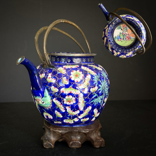 Antique Chinese Canton Hand Painted Enamel teapot, 19th c #1483