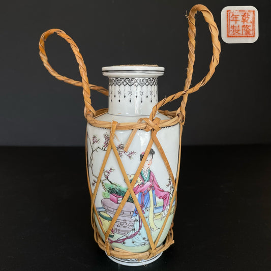 Vintage Chinese famille rose vase with original Amoy sticker 1950-1970's #1585