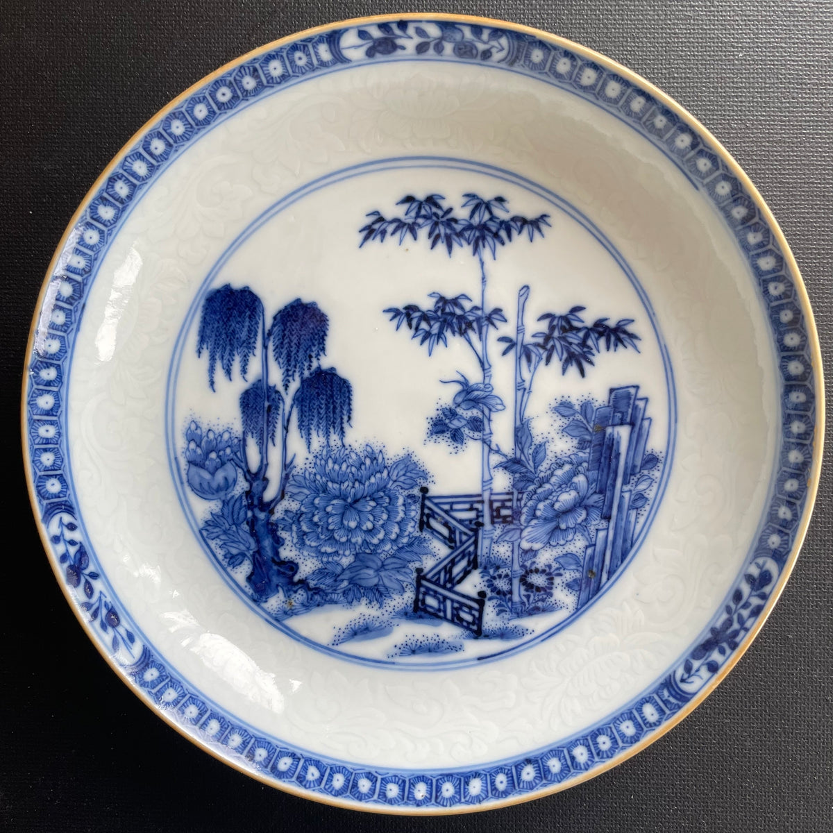 Chinese Antique saucer first half of 18th C Yongzheng / Qianlong #1606