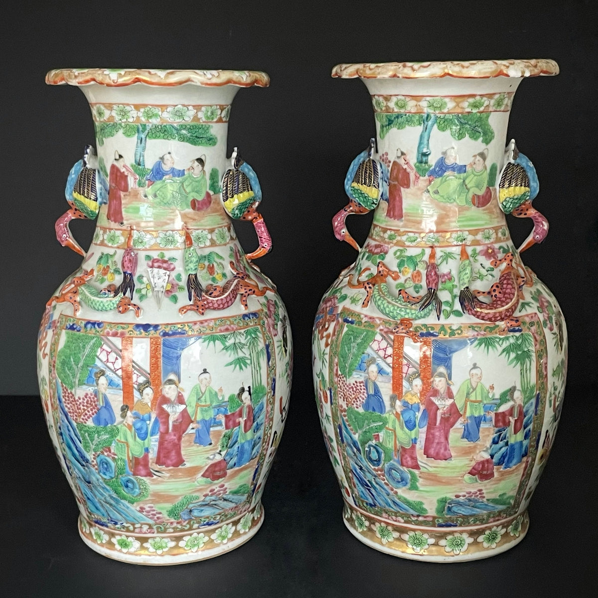 一对清代中国粉彩花鸟纹花瓶，19世纪 #1701, 1702