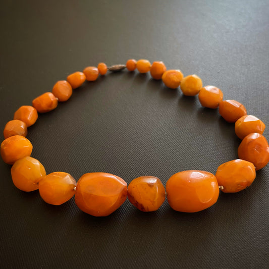 Antique Natural Amber Necklace Baltic Amber Egg Yolk Butterscotch 50g #1868