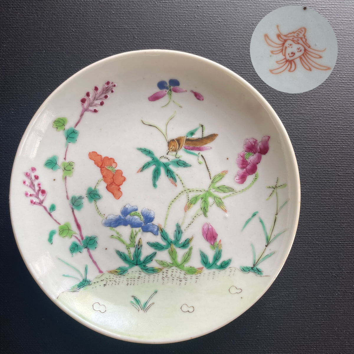 Chinese antique porcelain saucer famille rose with flowers and insect 19c #1929