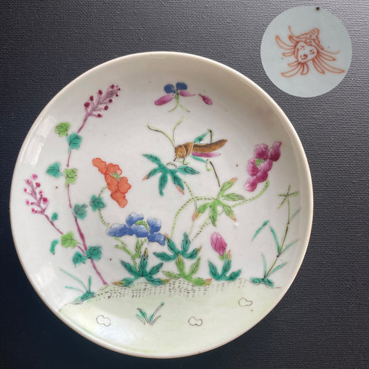 Chinese antique porcelain saucer famille rose with flowers and insect 19c #1929