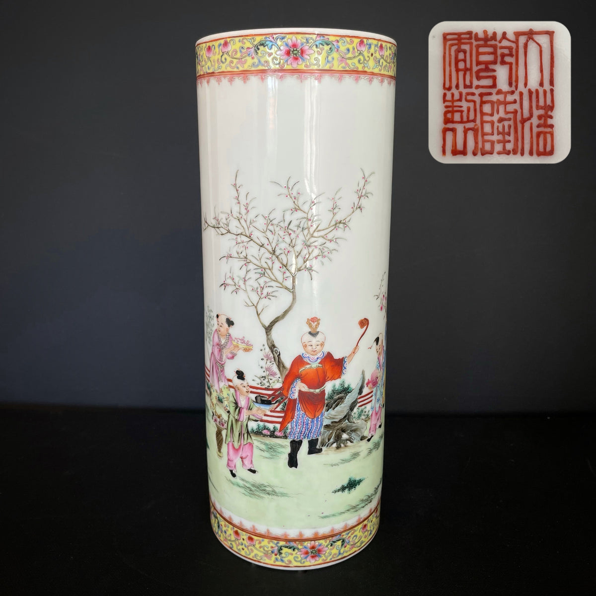 Chinese antique porcelain famille rose hat-stand, late Qing / Republic #1955