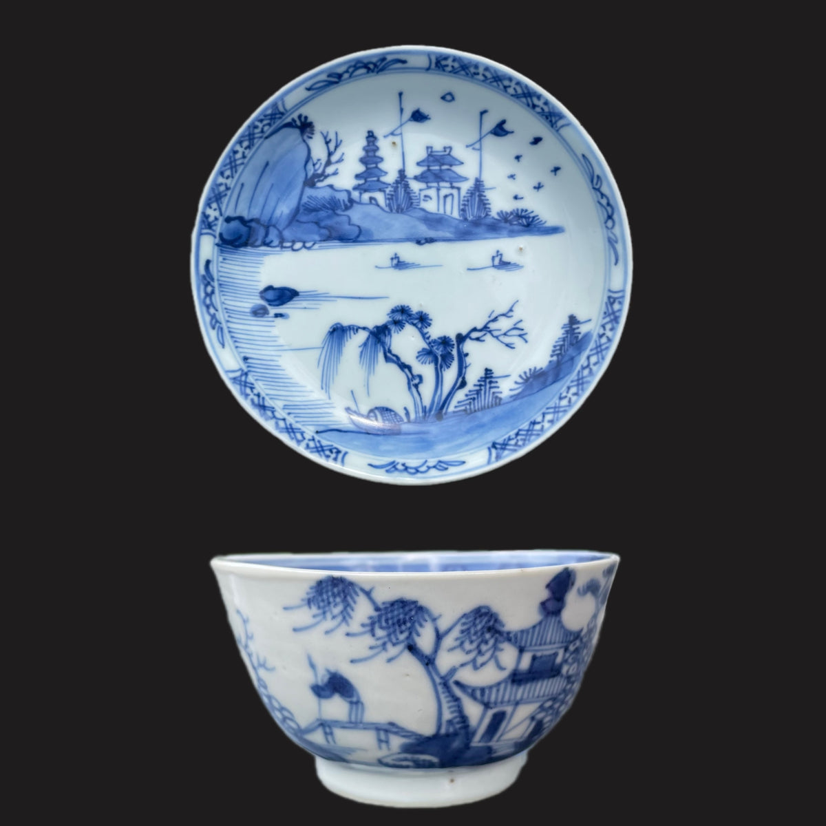中国清代青花瓷茶杯及茶托，18世纪 #2012,#2013