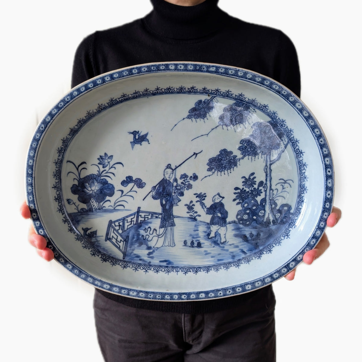 Chinese Antique porcelain tray decorated in underglazed blue and white, 18th c #2199