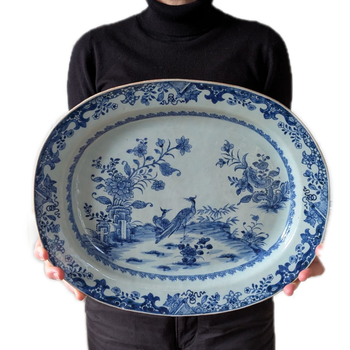 Chinese antique platter in blue and white, Qianlong period #2237