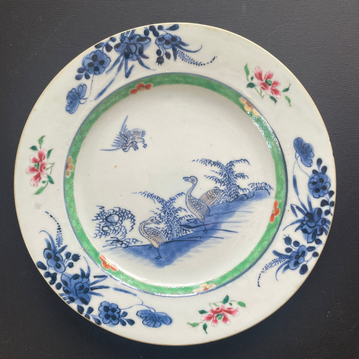 Chinese Antique porcelain plate, 18th C Yongzheng / Qianlong period #2259