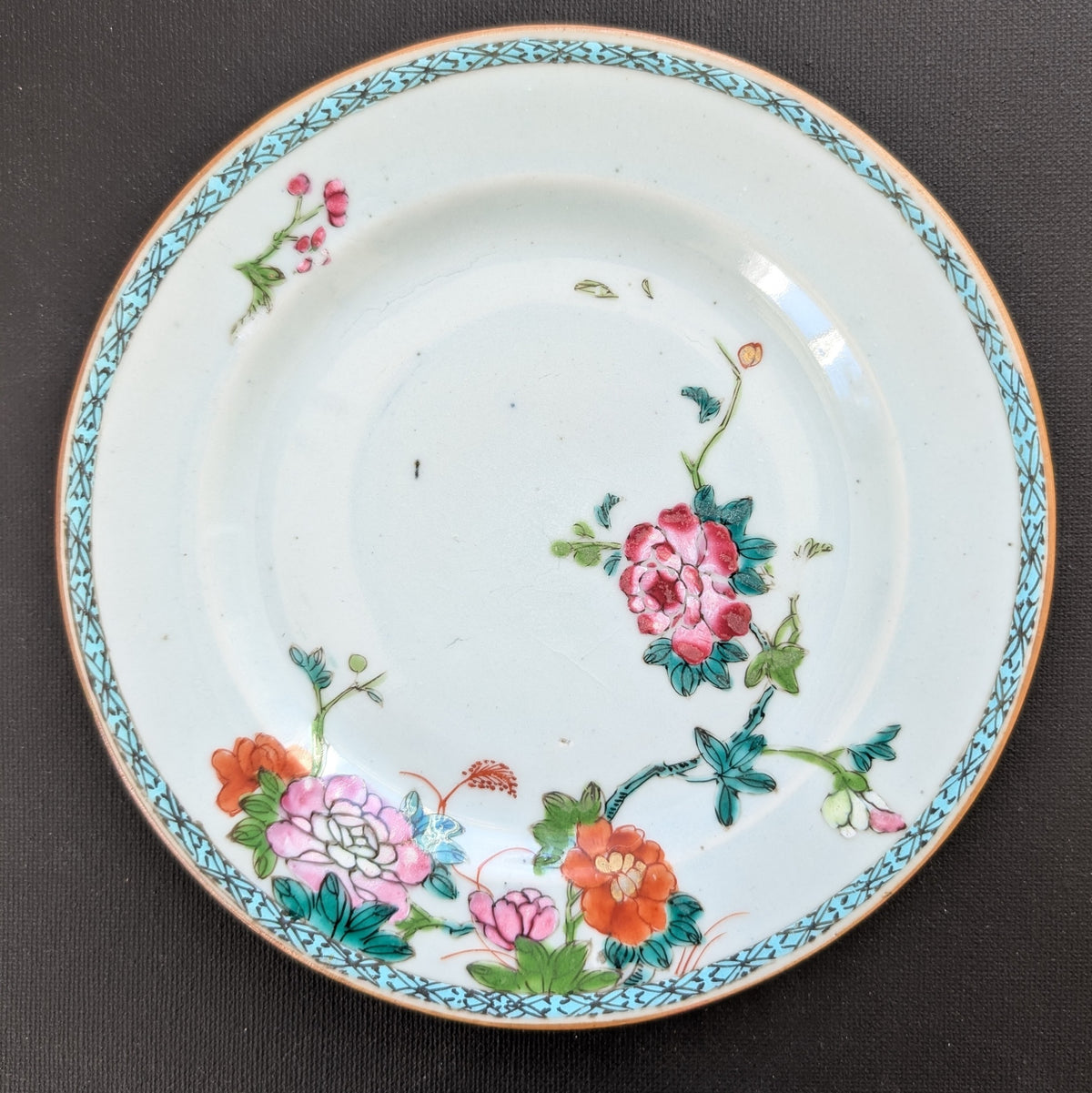 Chinese antique famille rose dish, early 18th c, Qianlong #2283