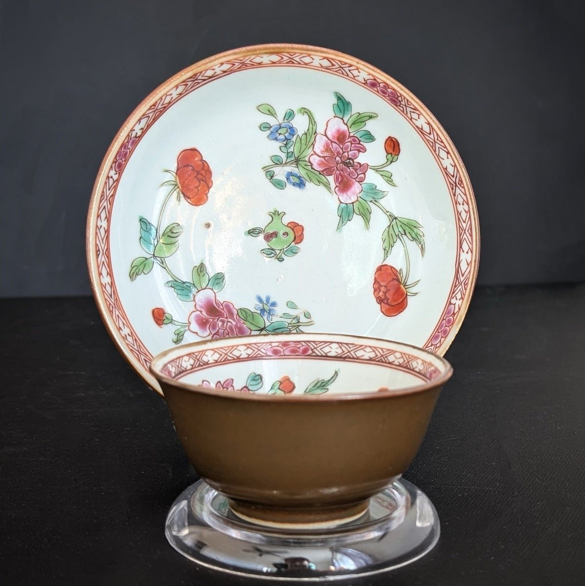 Chinese antique batavia brown teacup and saucer, Qianlong period #2320