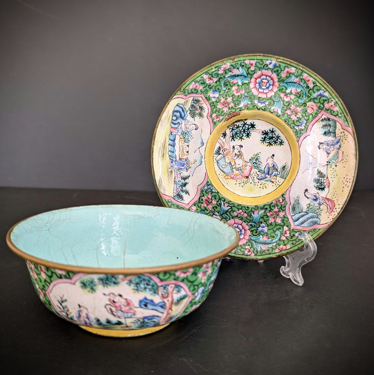 Chinese antique Canton Hand Painted Enamel teacup with saucer, 19th c #2378